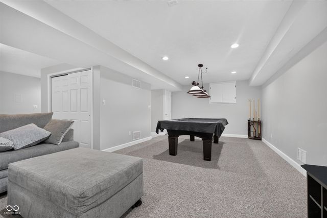 6538 Stafford Trace, Zionsville, IN 46077