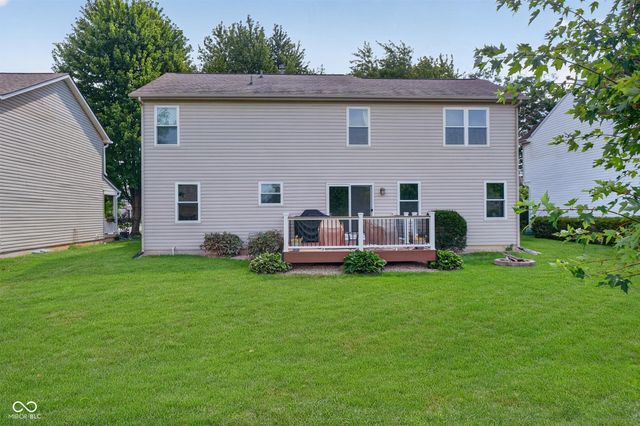 6538 Stafford Trace, Zionsville, IN 46077