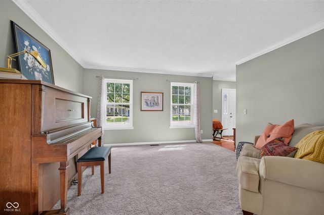 6538 Stafford Trace, Zionsville, IN 46077