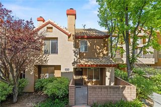 22713 Copper Hill 44, Saugus, CA 91350