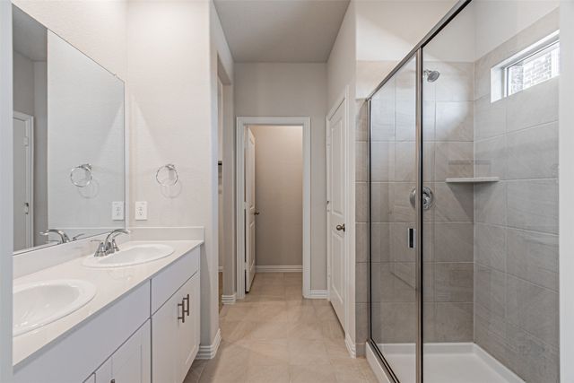 801 Leavenworth Drive, Mckinney, TX 75071