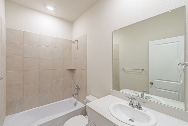 801 Leavenworth Drive, Mckinney, TX 75071
