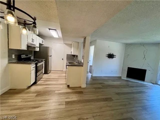 5260 Mission Monterey Lane 208, Las Vegas, NV 89107