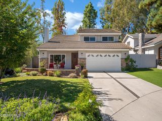 433 Santa Barbara Circle, Newbury Park, CA 91320