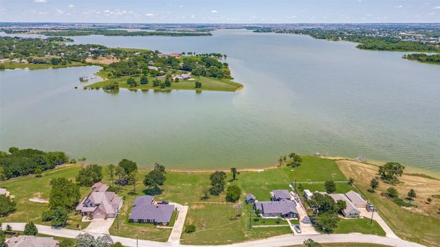 1505 Hillcrest Drive, Little Elm, TX 75068