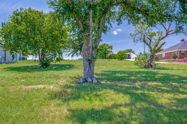 1505 Hillcrest Drive, Little Elm, TX 75068