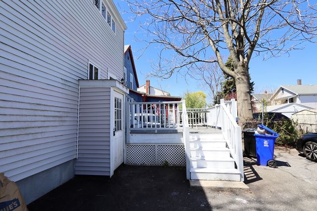 140 Lyme St, Malden, MA 02148