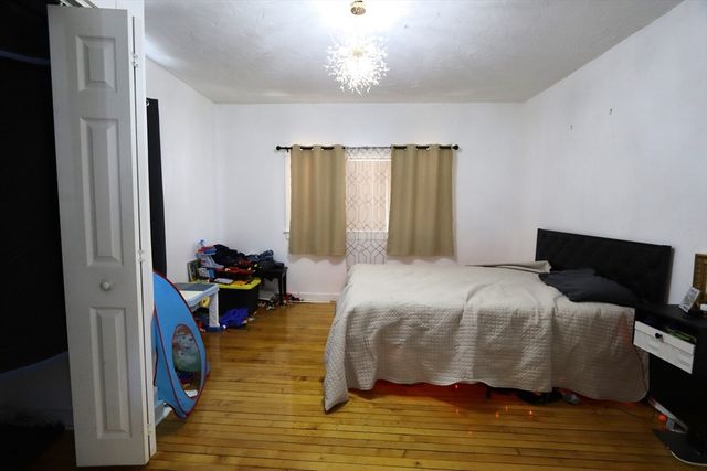 140 Lyme St, Malden, MA 02148