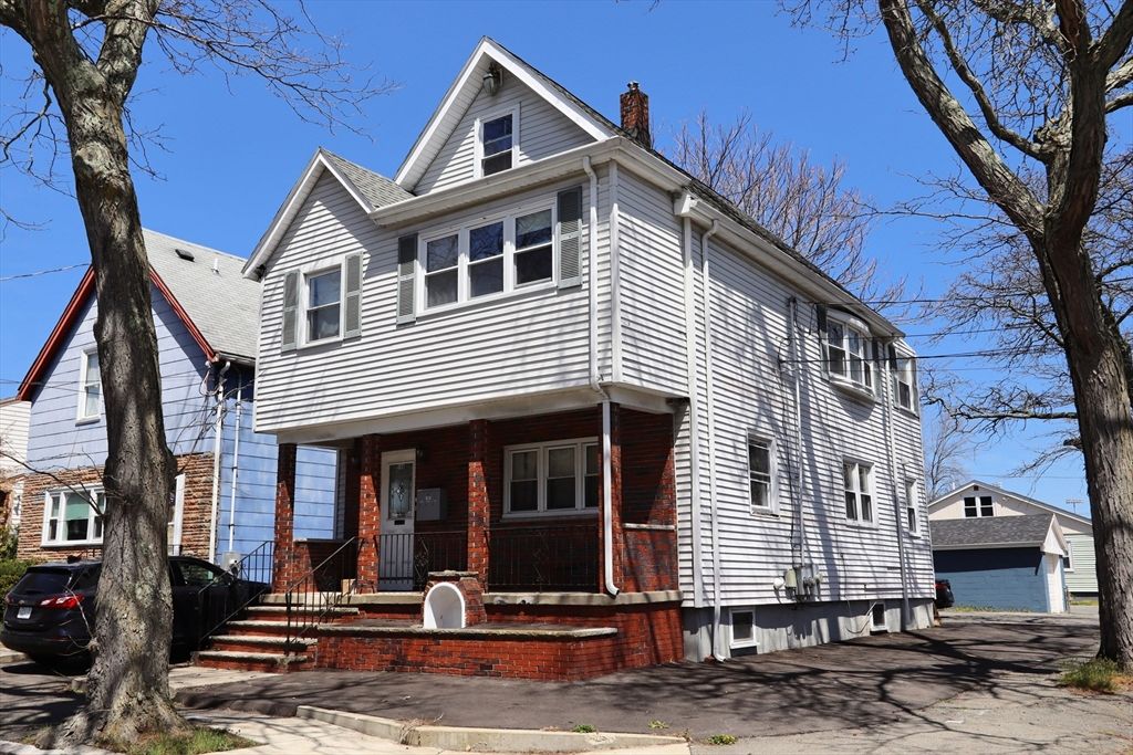 140 Lyme St, Malden, MA 02148