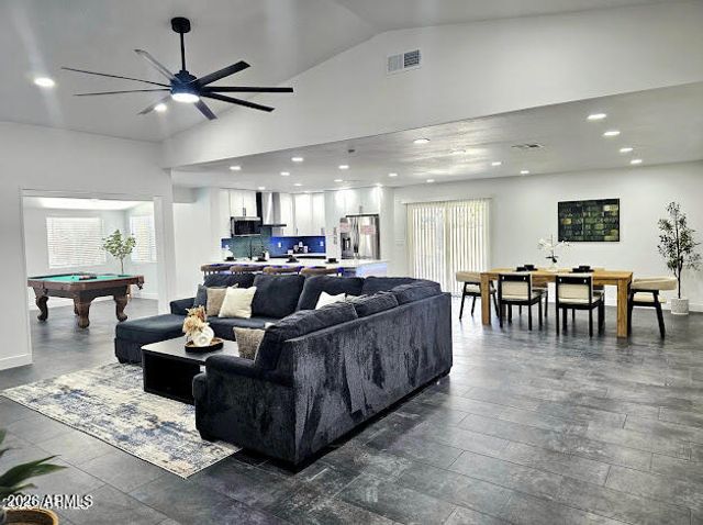 5040 N 69TH Drive, Glendale, AZ 85303