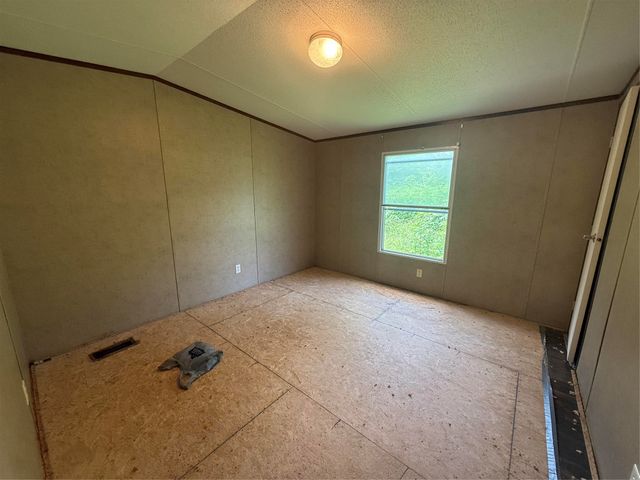 204 Mcelroy Street, Southmayd, TX 76273