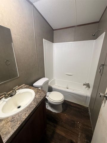 204 Mcelroy Street, Southmayd, TX 76273