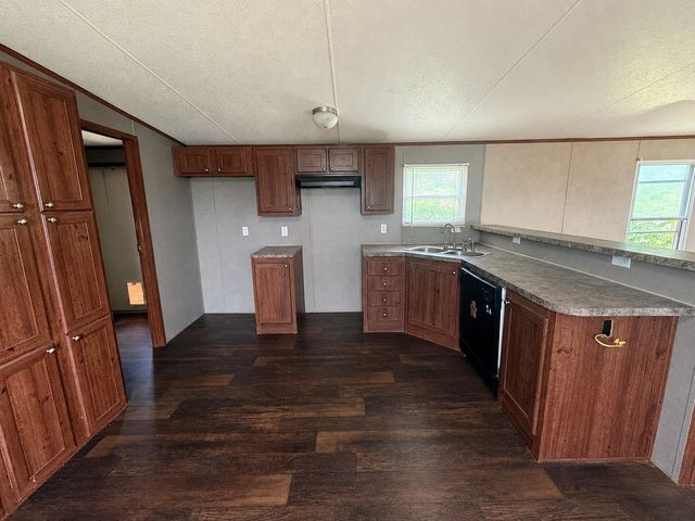 204 Mcelroy Street, Southmayd, TX 76273