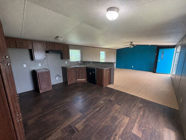 204 Mcelroy Street, Southmayd, TX 76273