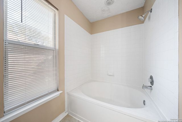 3410 ARROYO OAK DR, San Antonio, TX 78247