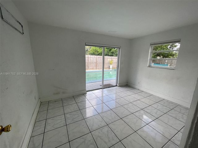 5751 SW 38th Ct, Davie, FL 33314