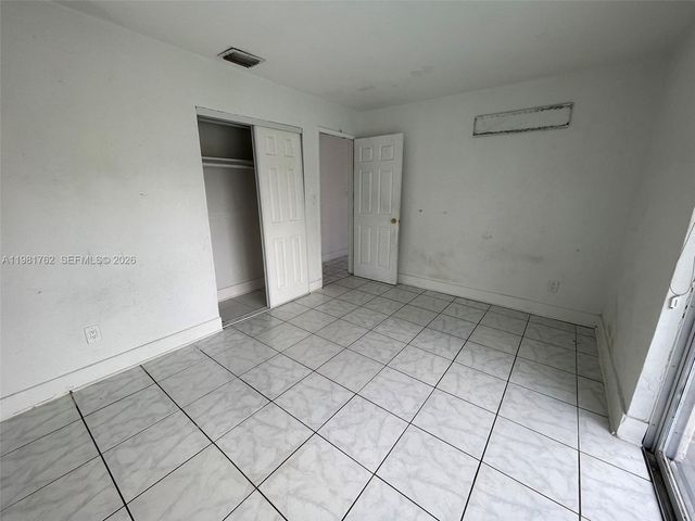 5751 SW 38th Ct, Davie, FL 33314