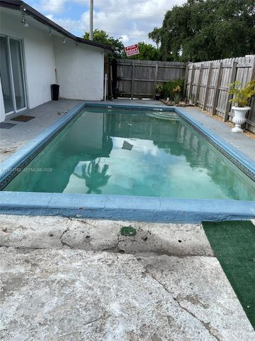 5751 SW 38th Ct, Davie, FL 33314