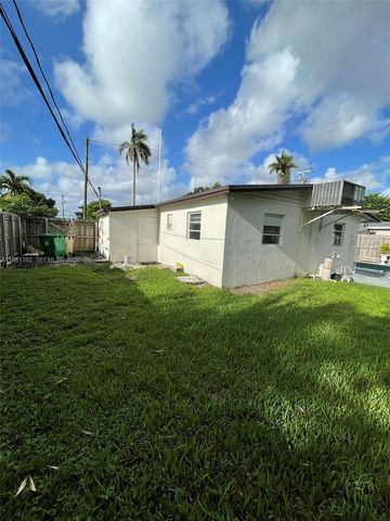 5751 SW 38th Ct, Davie, FL 33314