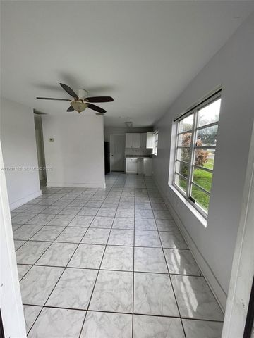 5751 SW 38th Ct, Davie, FL 33314