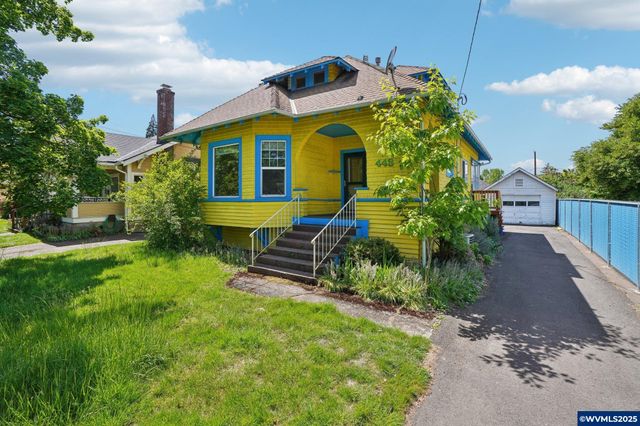 443 24th St NE, Salem, OR 97301