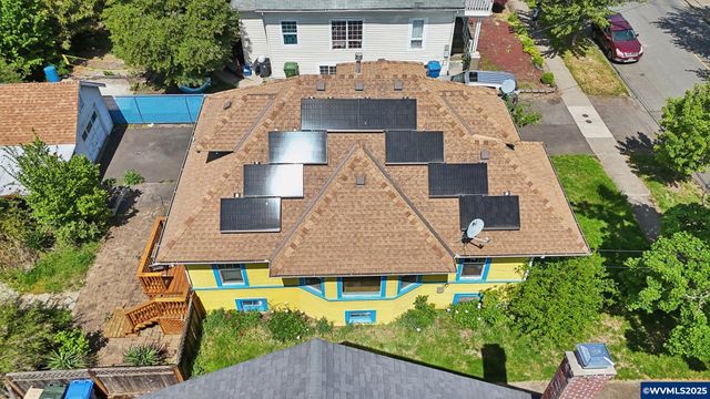 443 24th St NE, Salem, OR 97301