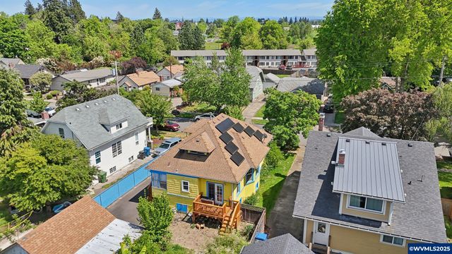 443 24th St NE, Salem, OR 97301