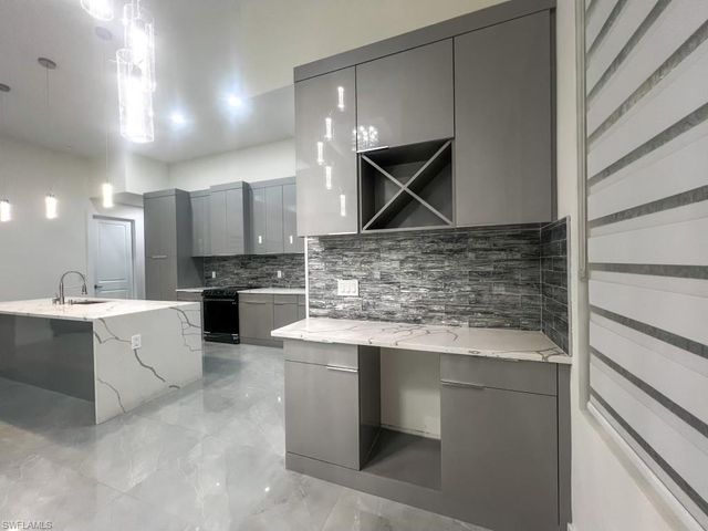 8396 Tolles DR, North Fort Myers, FL 33917