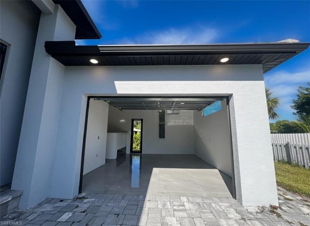 8396 Tolles DR, North Fort Myers, FL 33917