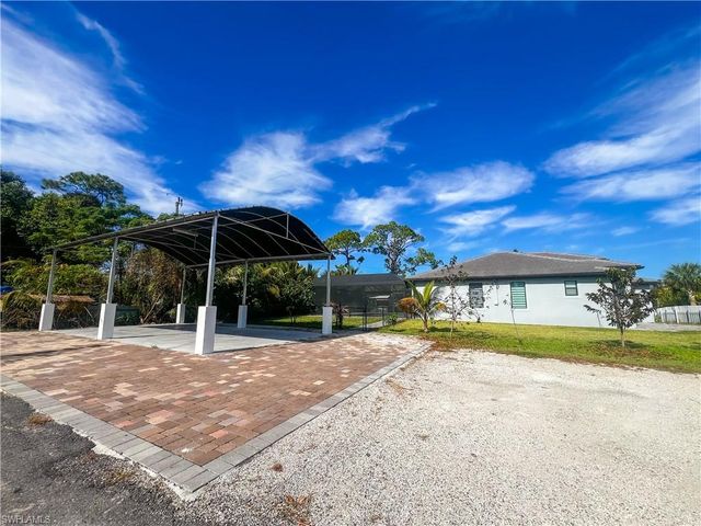 8396 Tolles DR, North Fort Myers, FL 33917