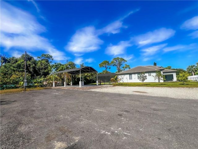 8396 Tolles DR, North Fort Myers, FL 33917