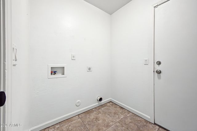 9017 W AVALON Drive, Phoenix, AZ 85037