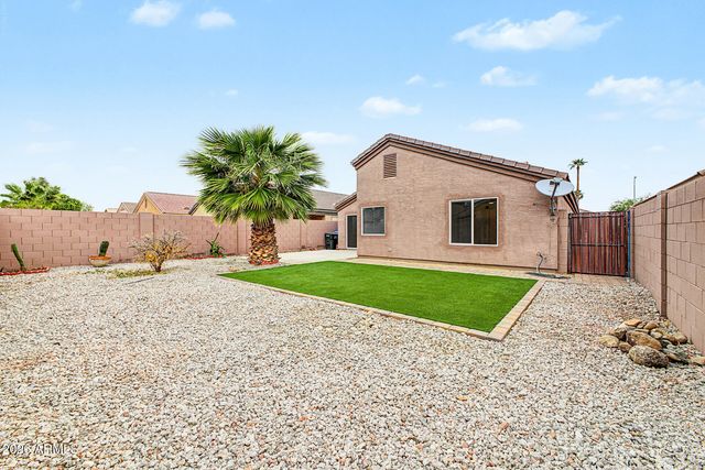 9017 W AVALON Drive, Phoenix, AZ 85037
