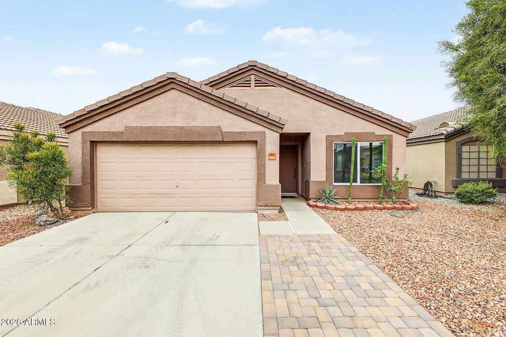 9017 W AVALON Drive, Phoenix, AZ 85037