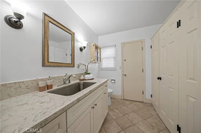 23000 Brenford Street, Woodland Hills, CA 91364