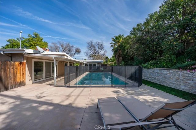 23000 Brenford Street, Woodland Hills, CA 91364