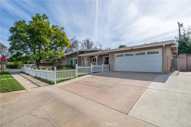 23000 Brenford Street, Woodland Hills, CA 91364