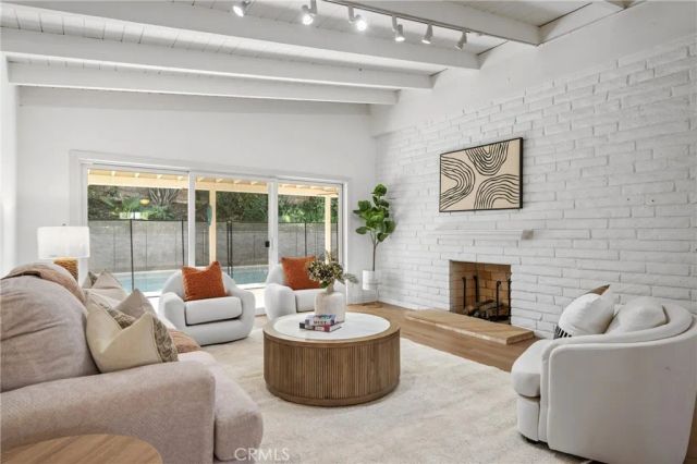23000 Brenford Street, Woodland Hills, CA 91364