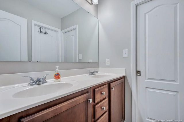 16 Burr Oak Circle, Bunnlevel, NC 28323
