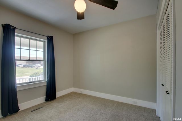 1512 LOCUST Street, Quincy, IL 62301