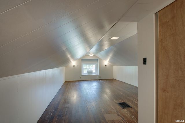 1512 LOCUST Street, Quincy, IL 62301