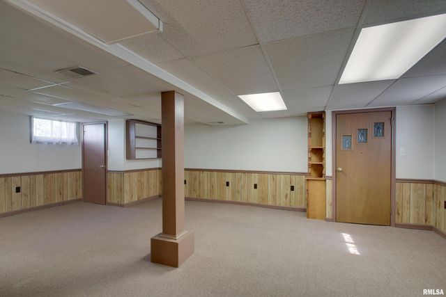 1512 LOCUST Street, Quincy, IL 62301