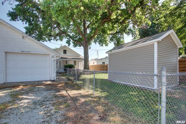 1512 LOCUST Street, Quincy, IL 62301