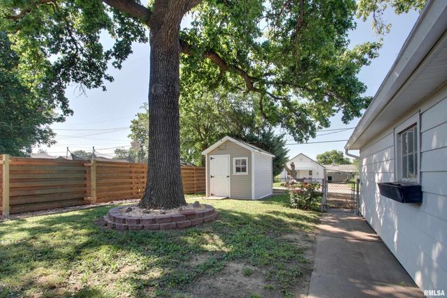 1512 LOCUST Street, Quincy, IL 62301