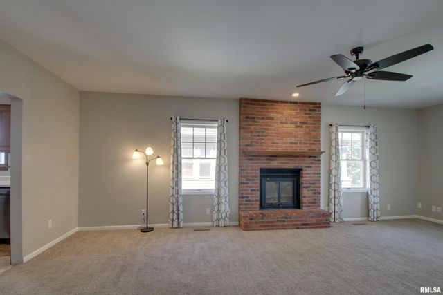 1512 LOCUST Street, Quincy, IL 62301