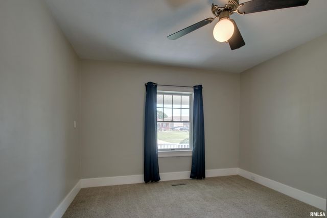 1512 LOCUST Street, Quincy, IL 62301