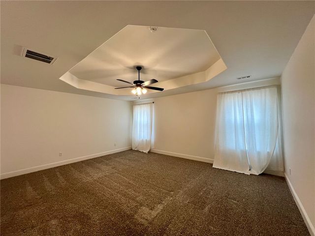 1011 Sundance Lane, Bentonville, AR 72712