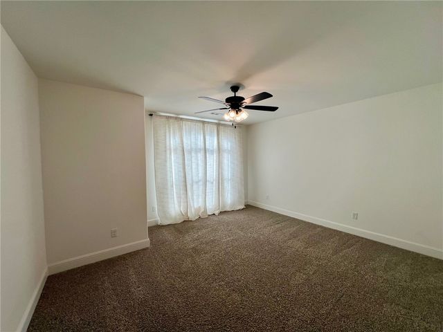 1011 Sundance Lane, Bentonville, AR 72712