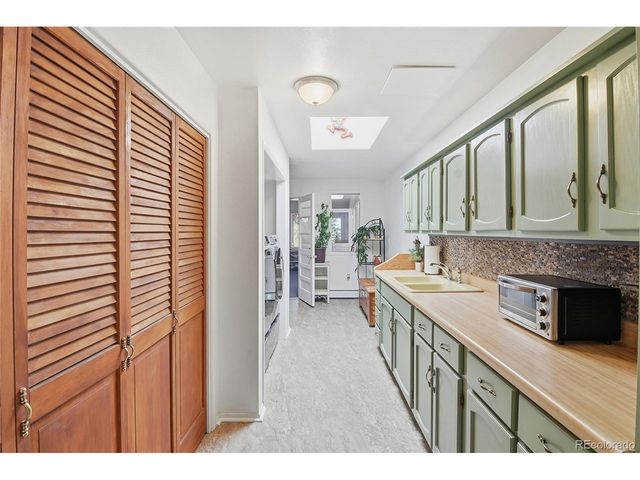 15325 W 48th Ave W, Golden, CO 80403