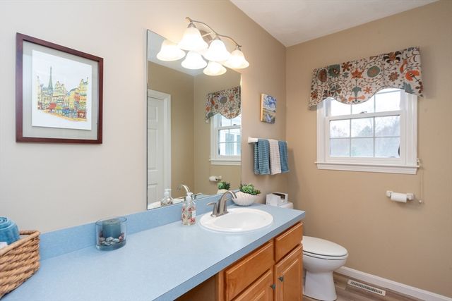 94 Dean Rd, Marlborough, MA 01752